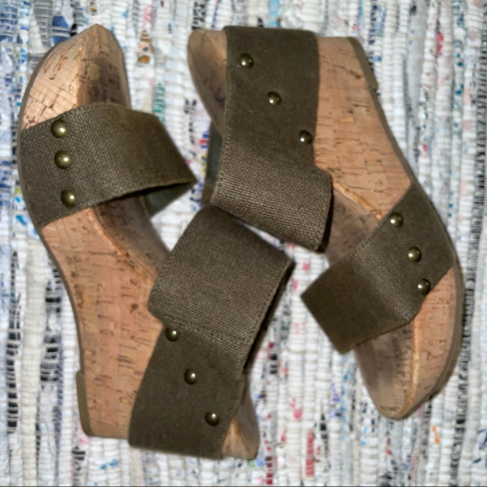Olive Green Size 6 Lucky Brand Cork Wedges